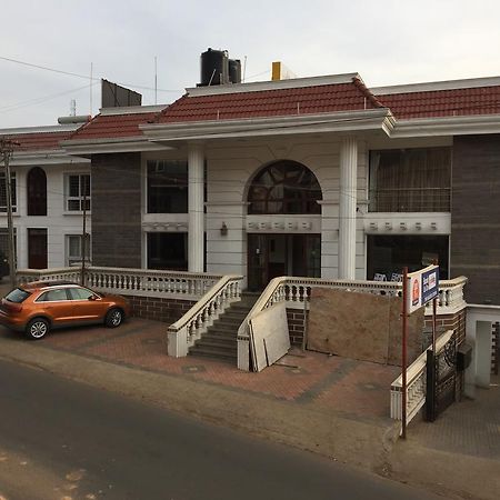 The Majestic Crown Hotel Ooty Exterior foto
